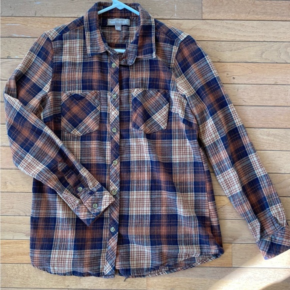 EUC Victory Outfitters Plaid Button-Up flannel Shirt - Picture 7 of 14